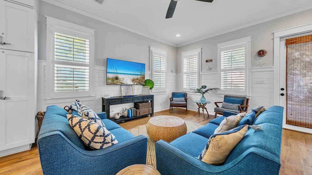 Photo of Livingroom in Greenway Park