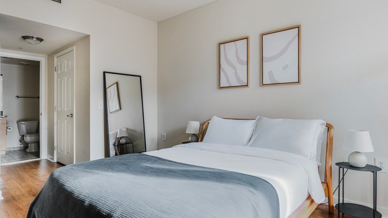 Photo of Bedroom in Dupont Circle