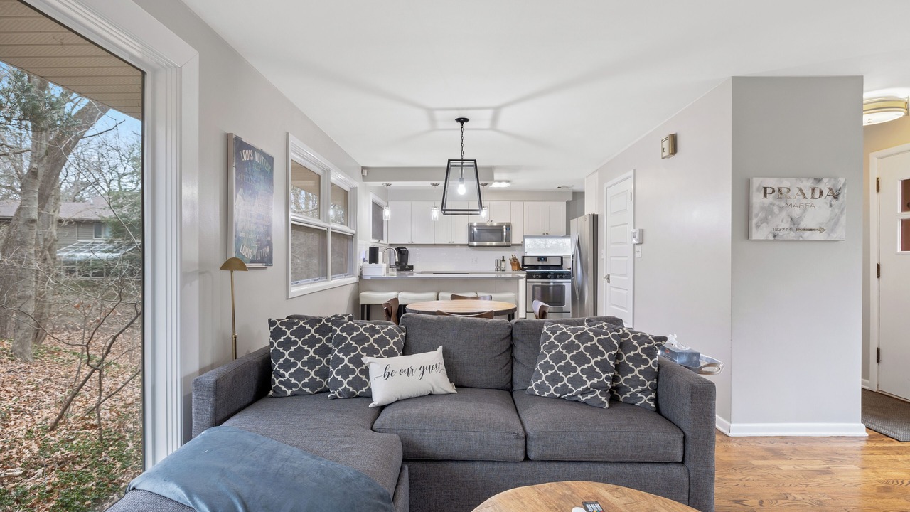 Photo of Livingroom in Long Beach