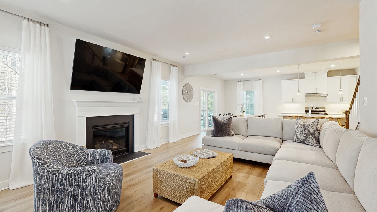 Photo of Livingroom in Bayside