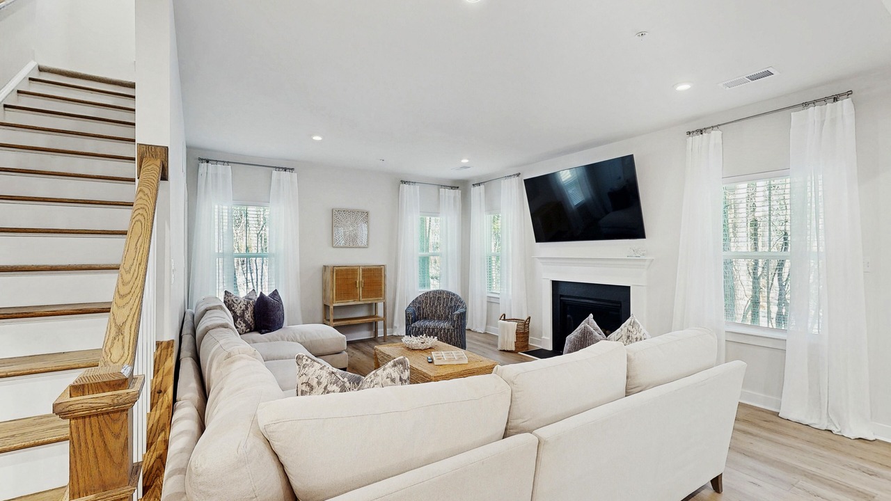 Photo of Livingroom in Bayside