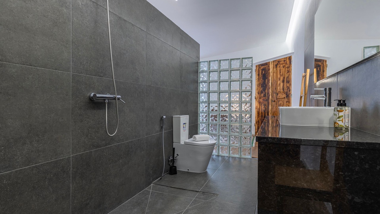Photo of Bathroom in Magoito