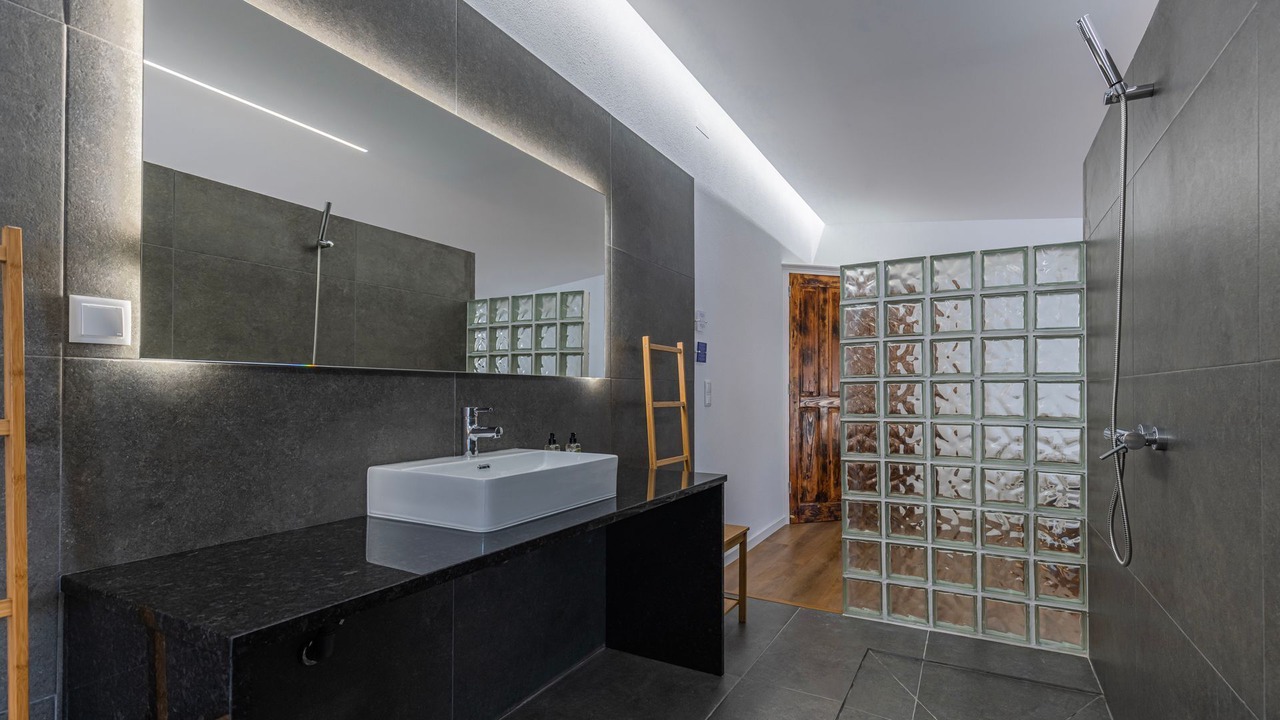 Photo of Bathroom in Magoito