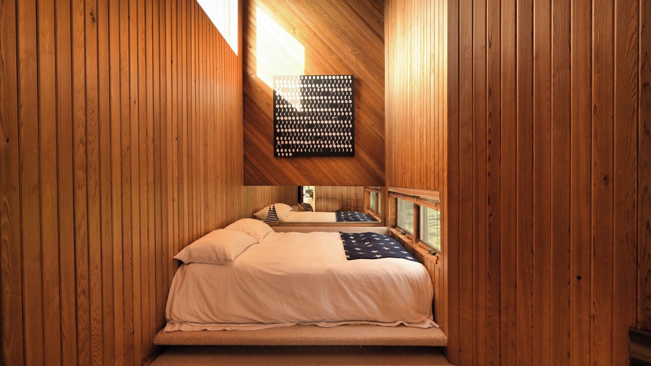 Photo of Bedroom in Suffolk County