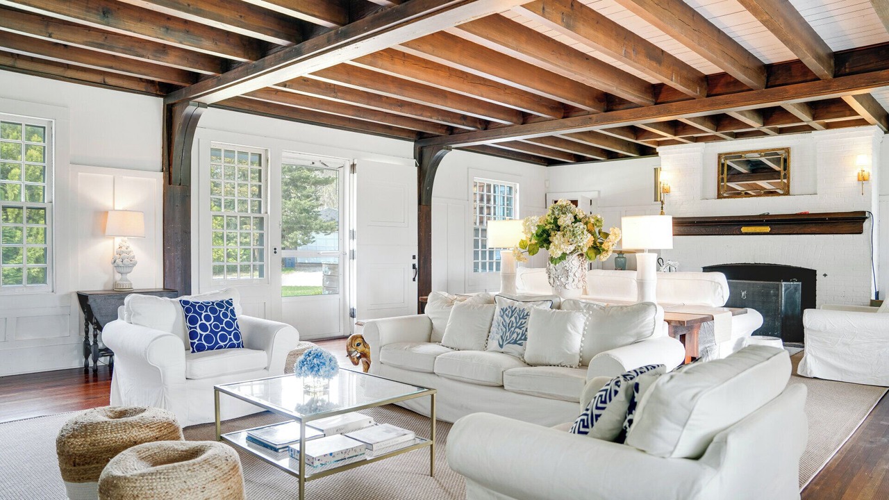 Photo of Livingroom in Quogue