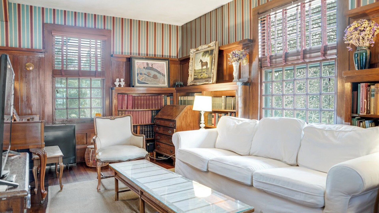 Photo of Livingroom in Quogue