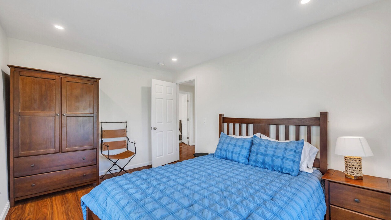 Photo of Bedroom in Aquebogue