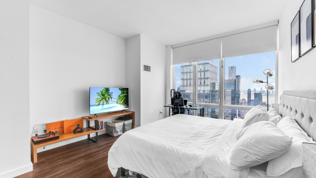Photo of Bedroom in Garment District