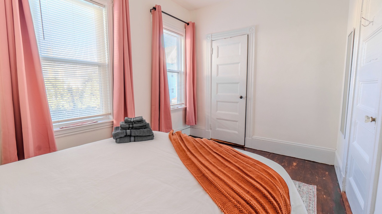 Photo of Bedroom in Somerville