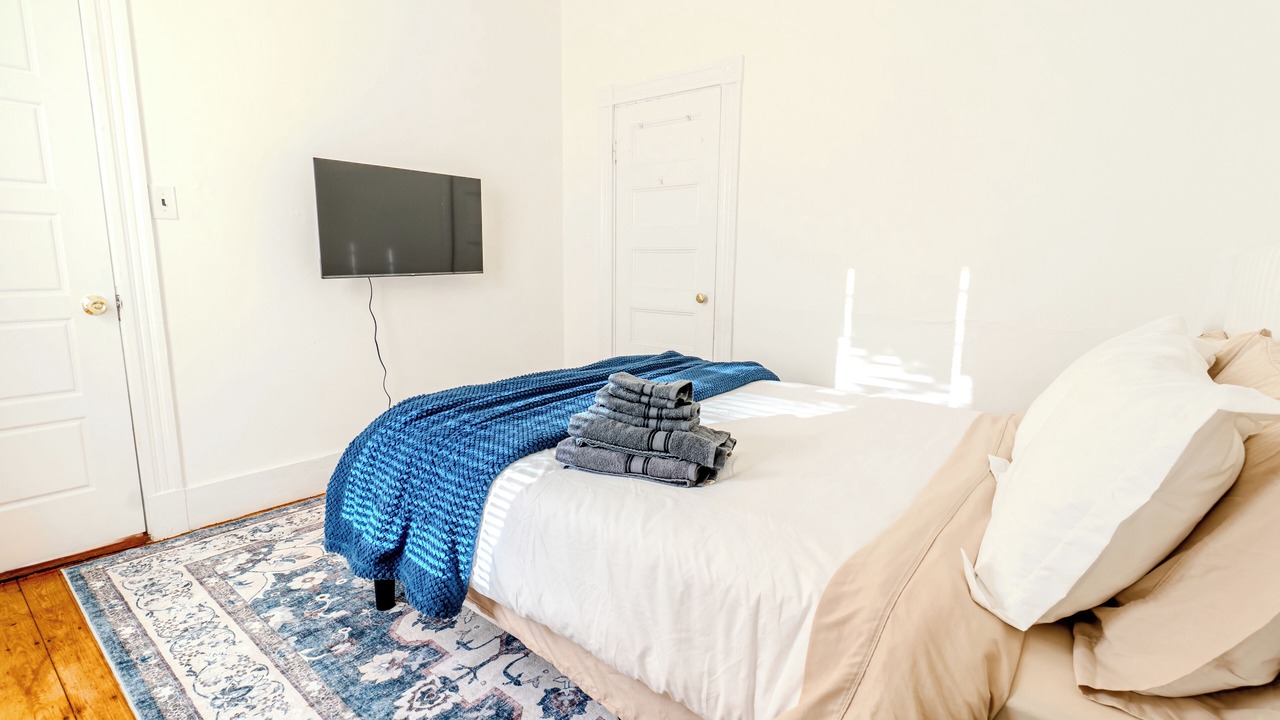 Photo of Bedroom in Somerville