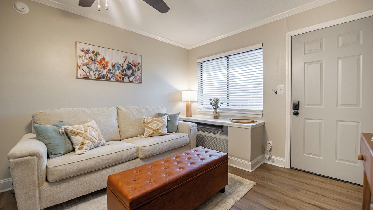 Photo of Livingroom in Tallahassee