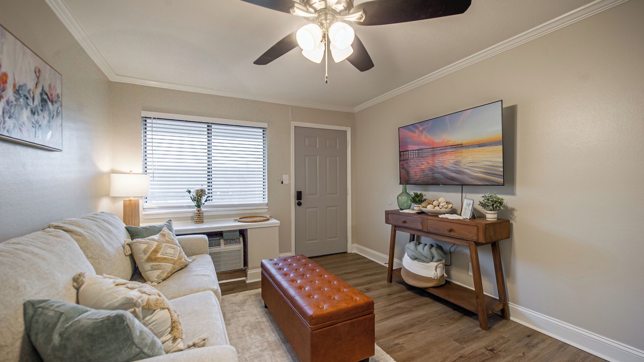 Photo of Livingroom in Tallahassee