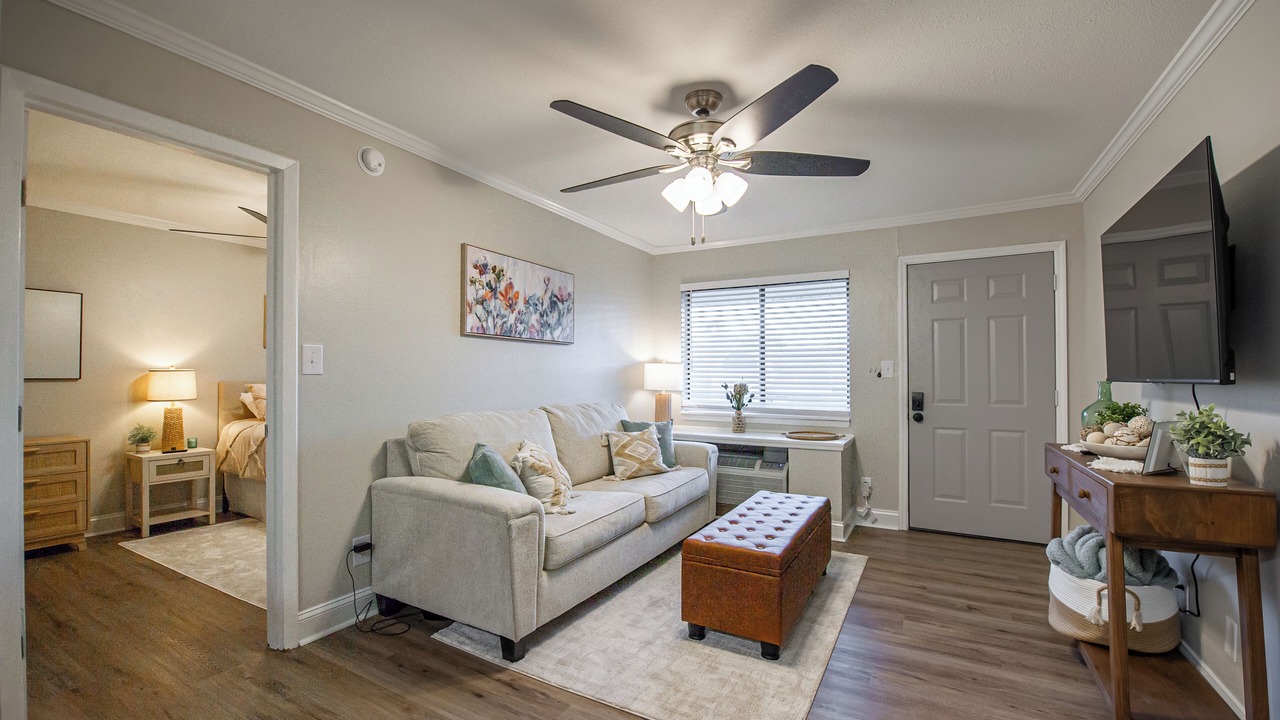 Photo of Livingroom in Tallahassee