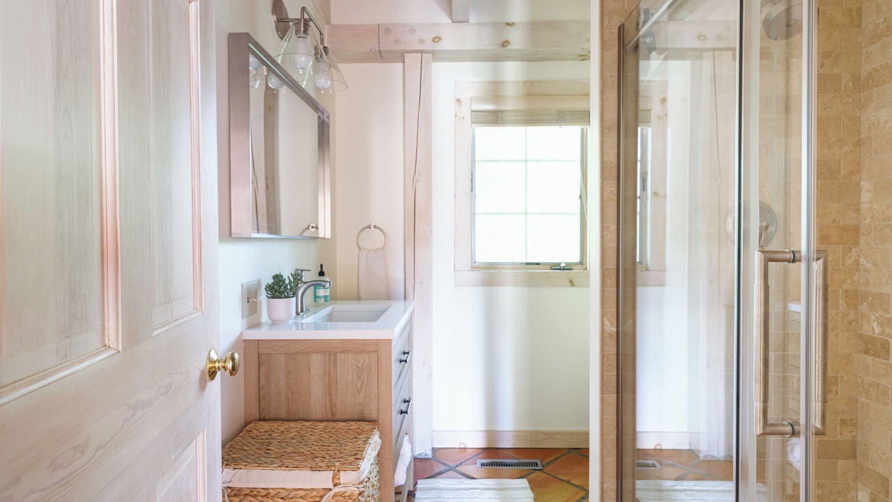 Photo of Bathroom in Canaan