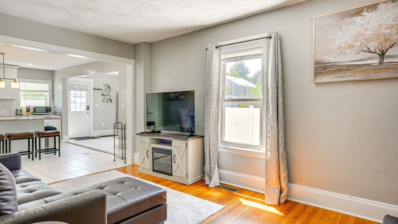 Photo of Livingroom in Lynn