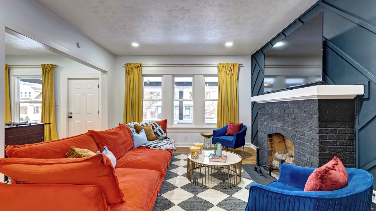 Photo of Livingroom in Fountain Square