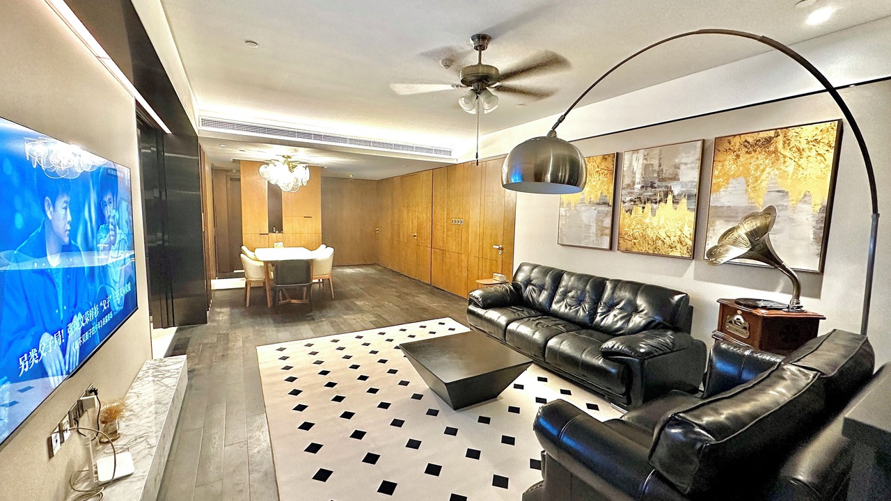 Photo of Livingroom in Downtown Shanghai