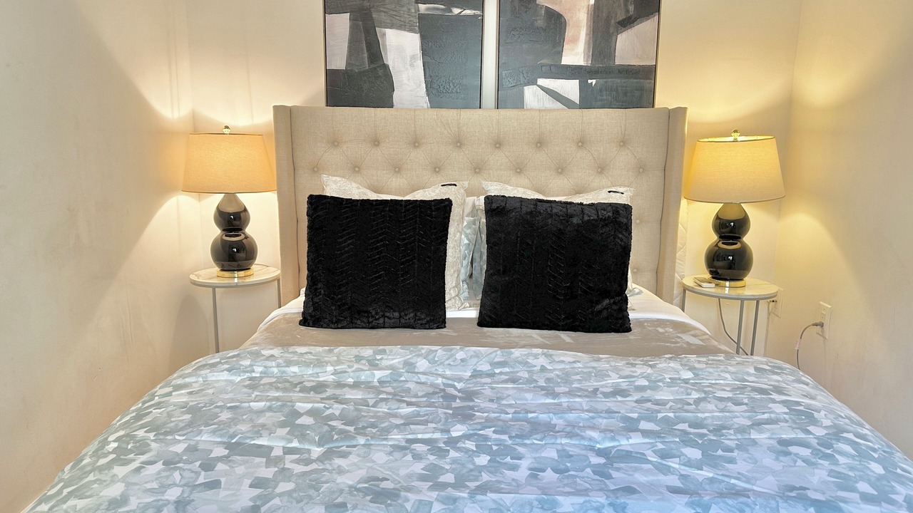 Photo of Bedroom in Midtown