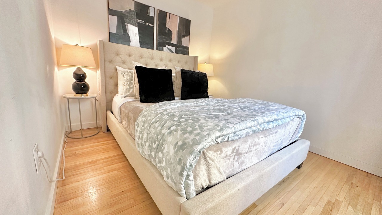 Photo of Bedroom in Midtown