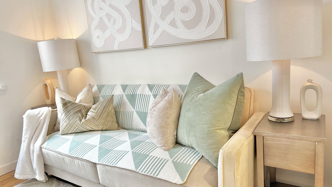 Photo of Livingroom in Midtown