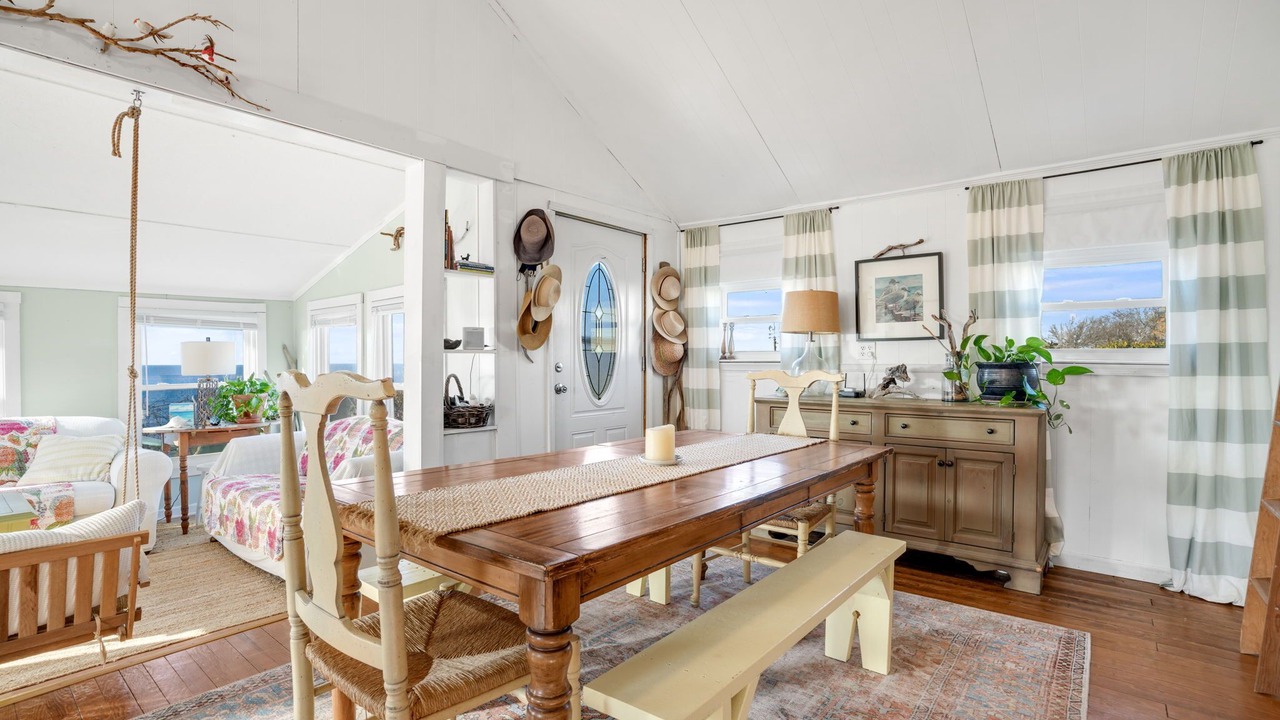 Photo of Livingroom in Birdsnest
