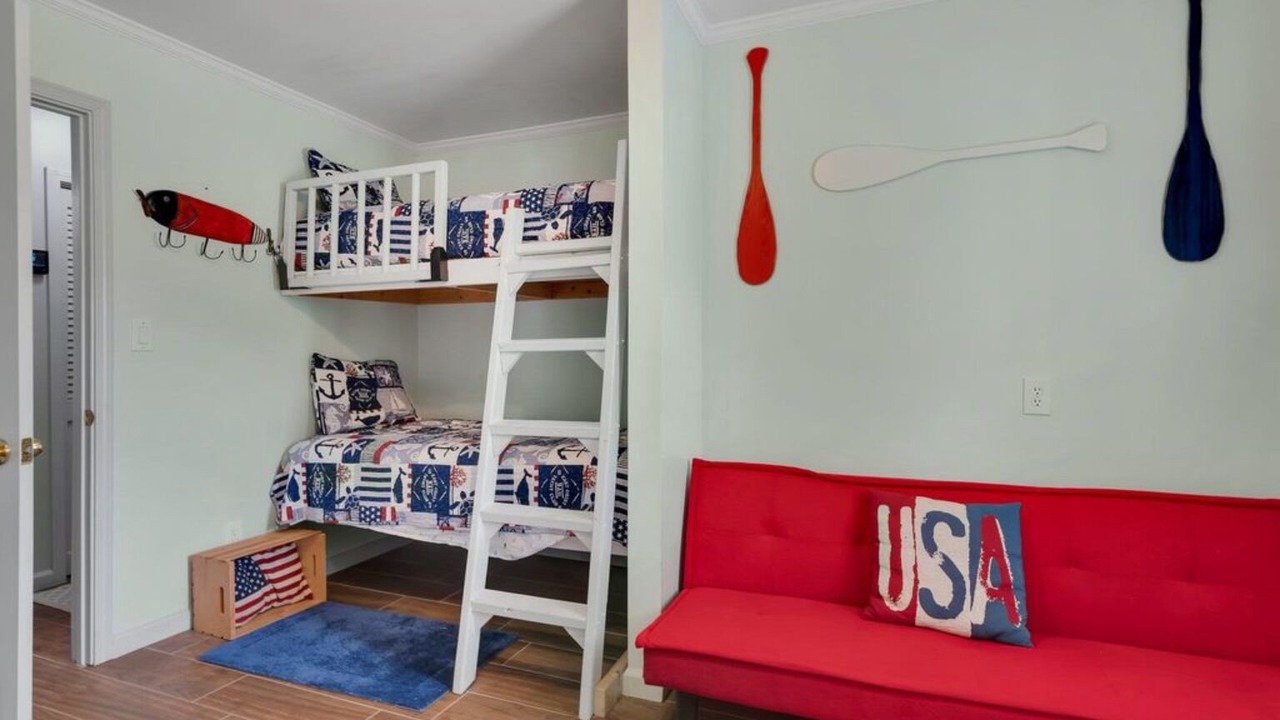 Photo of Bedroom in Steinhatchee