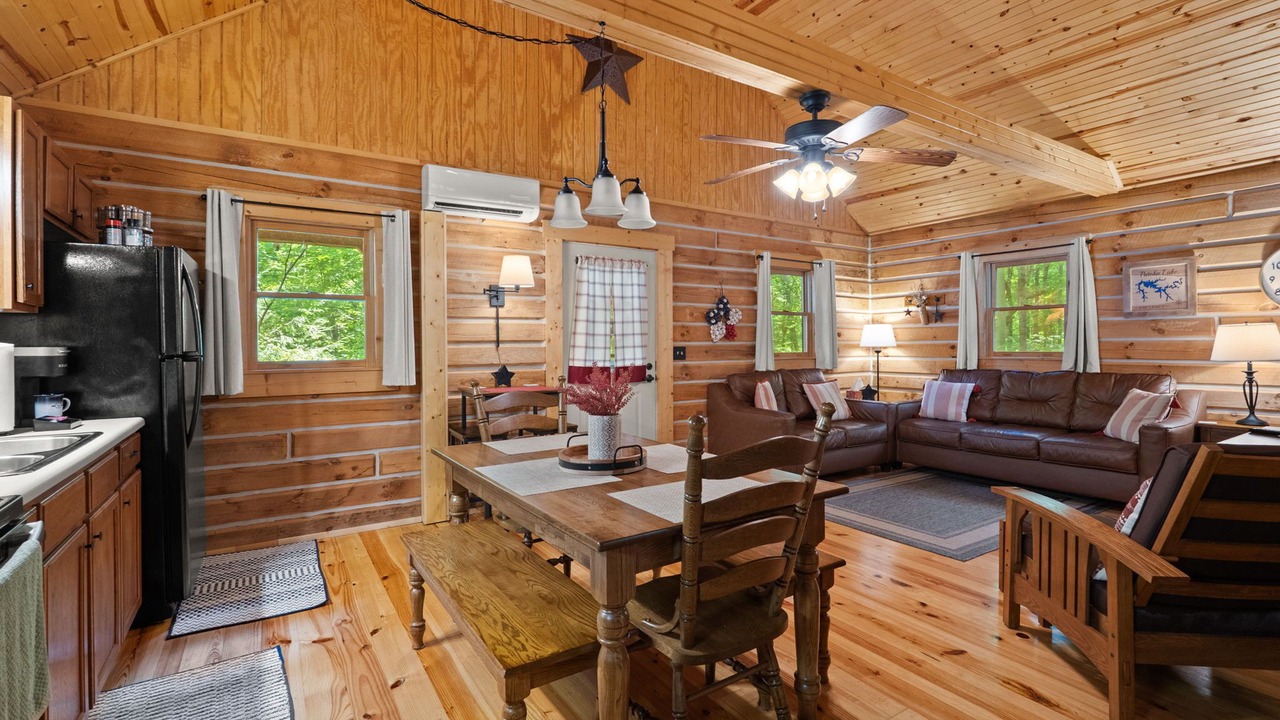 Photo of Livingroom in Birdseye