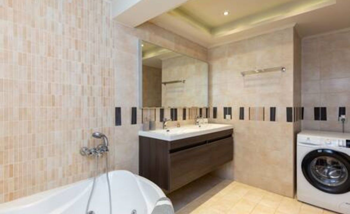 Photo of Bathroom in Ipsos