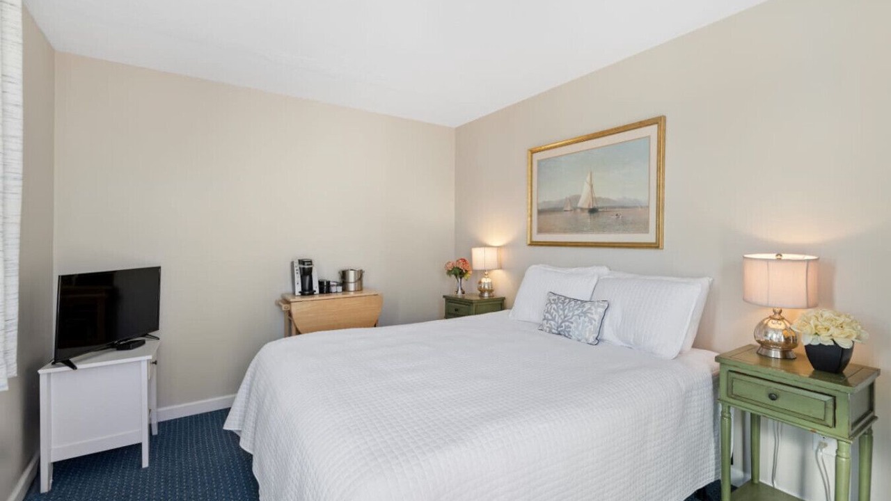 Photo of Bedroom in Silver Beach
