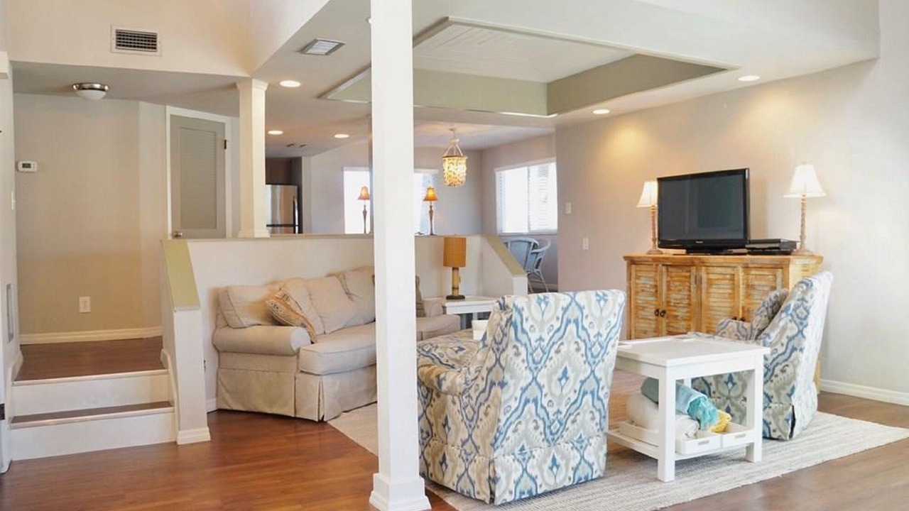Photo of Livingroom in Marineland Acres