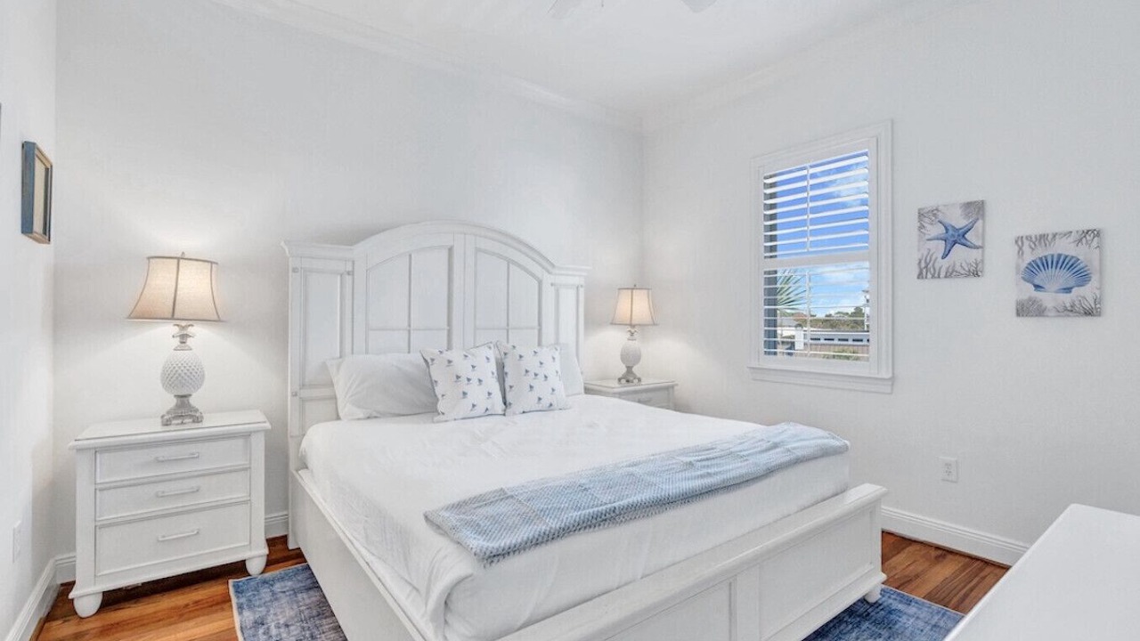 Photo of Bedroom in Gulf Pines
