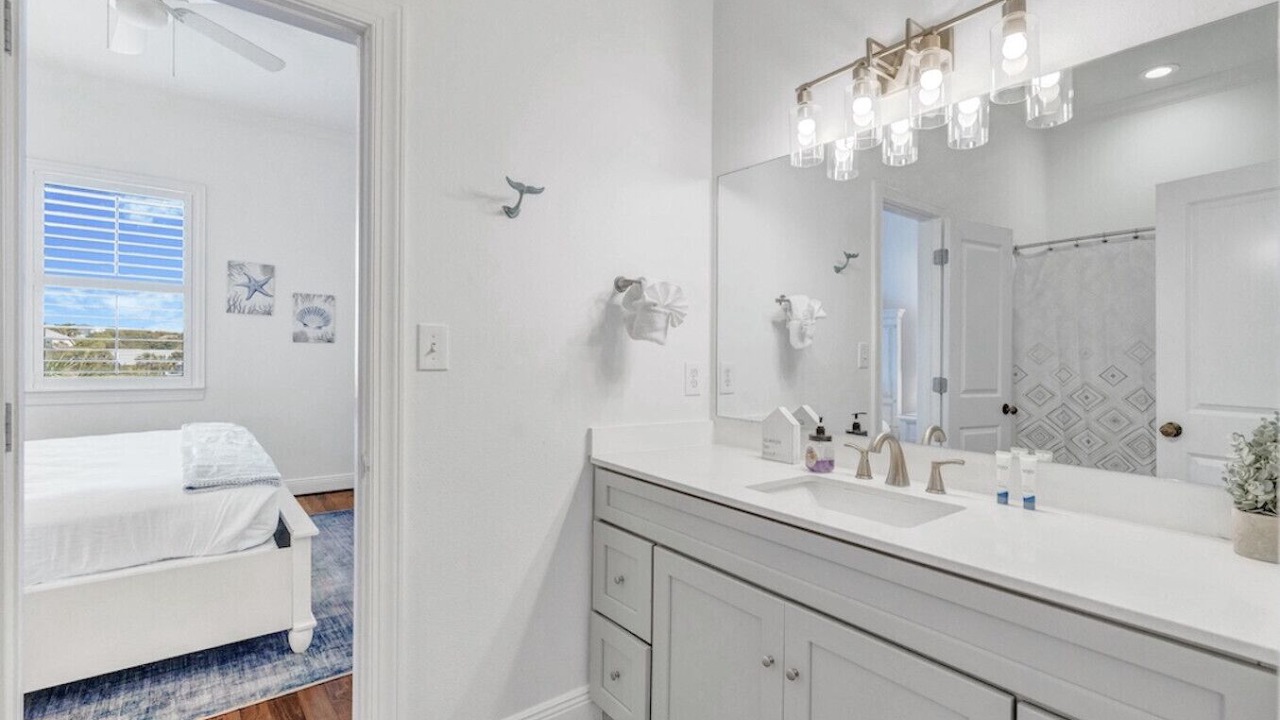 Photo of Bathroom in Gulf Pines