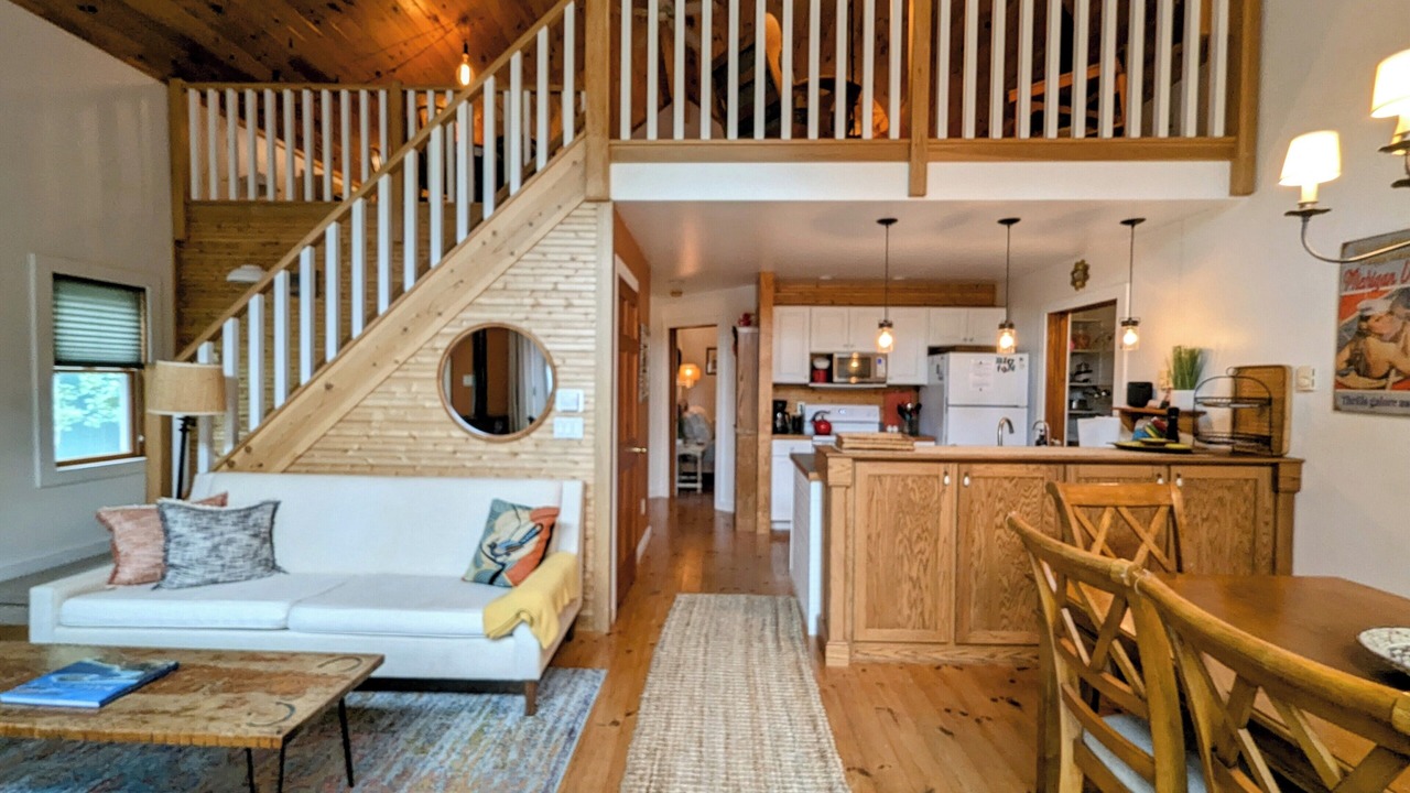 Photo of Livingroom in Beaver Island