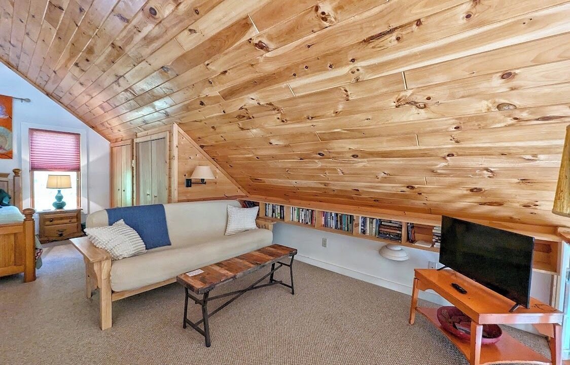 Photo of Livingroom in Beaver Island
