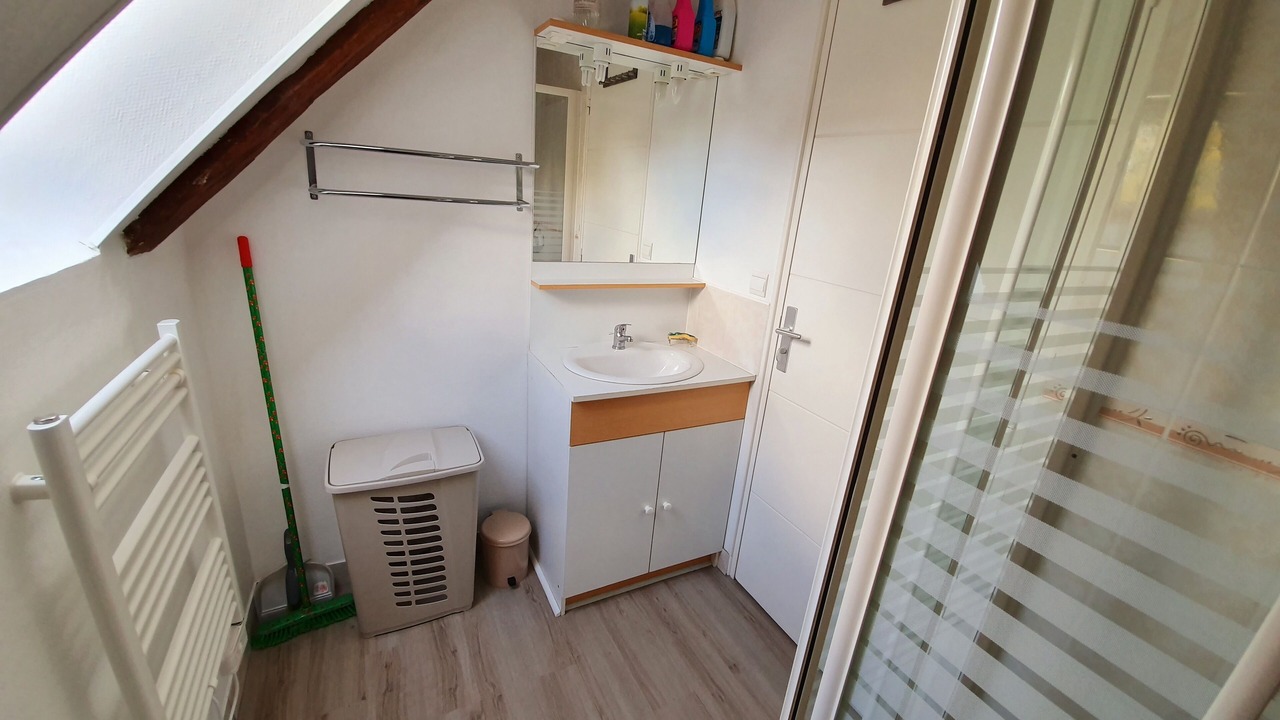 Photo of Bathroom in Matignon