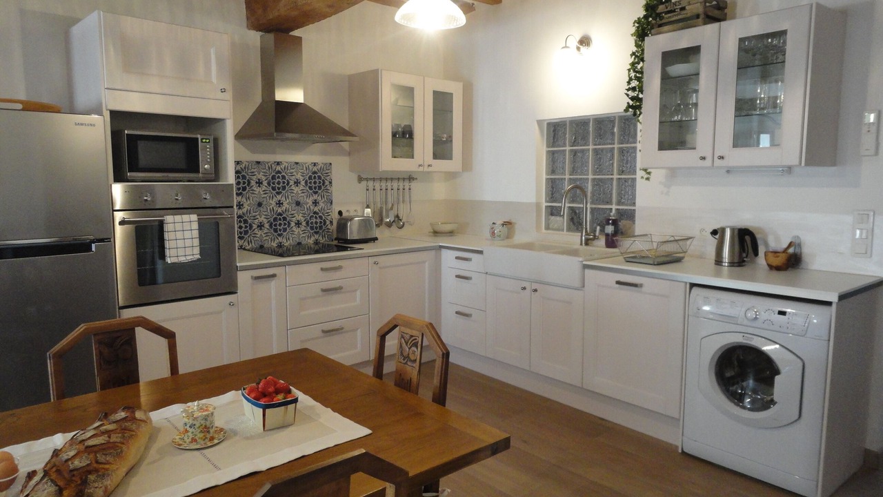 Photo of Kitchen in L'Isle-sur-la-Sorgue
