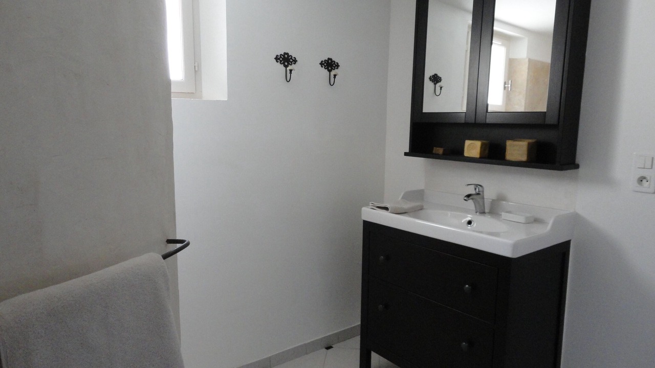 Photo of Bathroom in L'Isle-sur-la-Sorgue