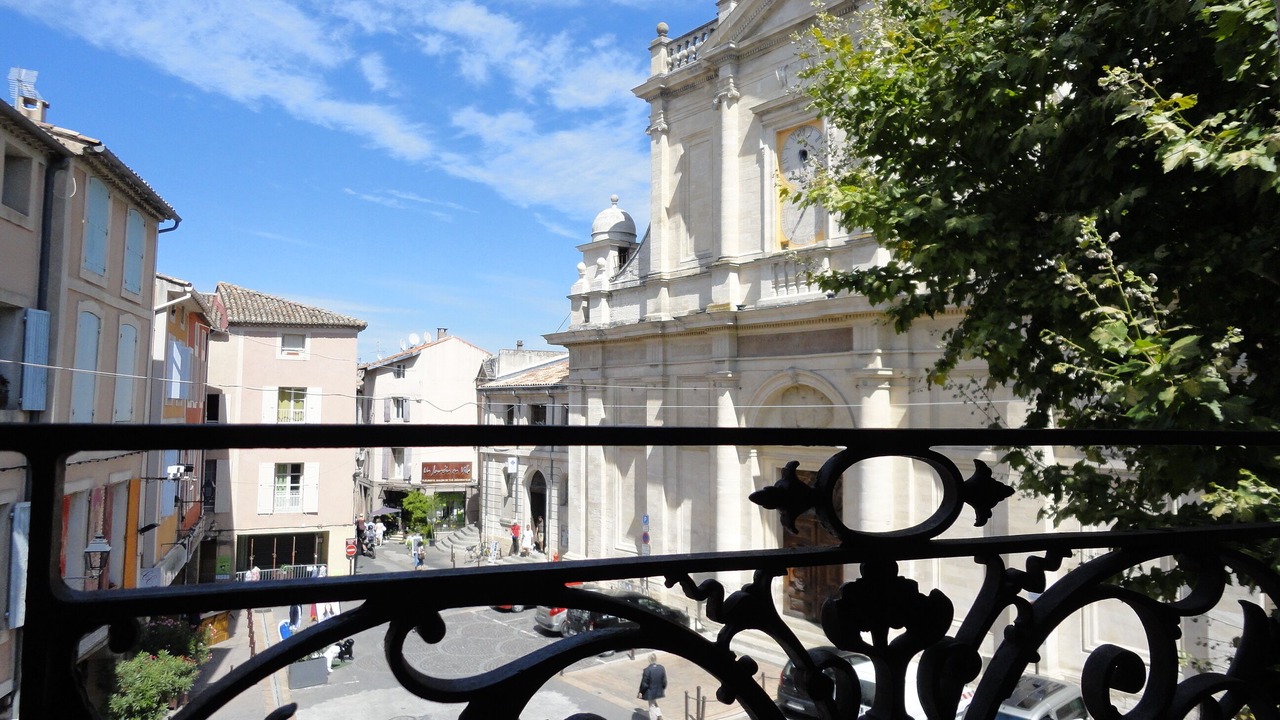 Photo of Patio Balcony in L'Isle-sur-la-Sorgue