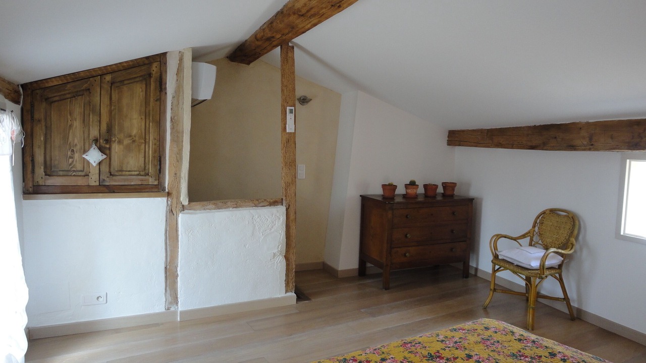 Photo of Bedroom in L'Isle-sur-la-Sorgue