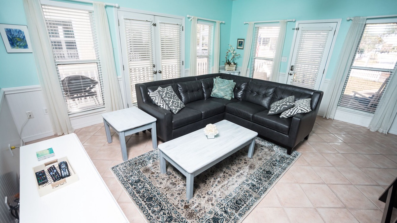 Photo of Livingroom in Crystal Shores