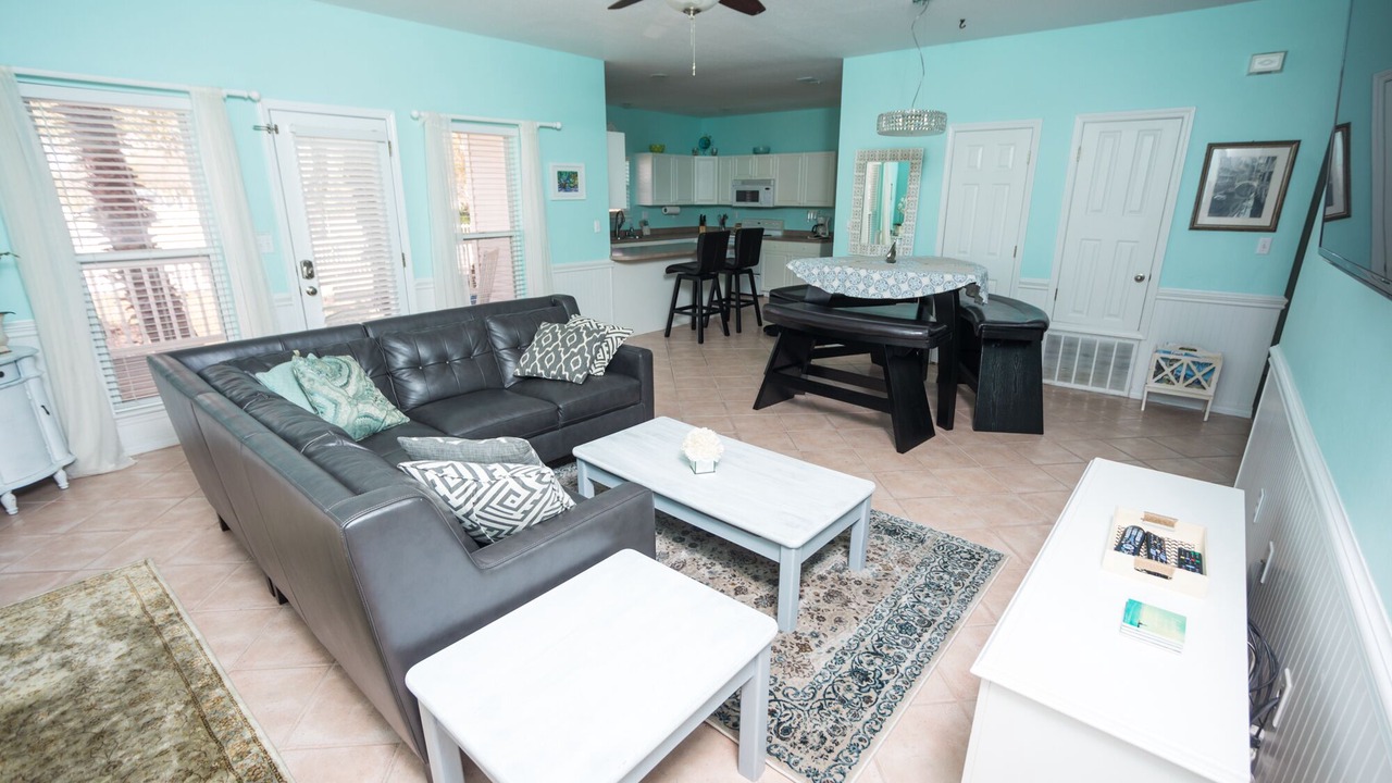 Photo of Livingroom in Crystal Shores