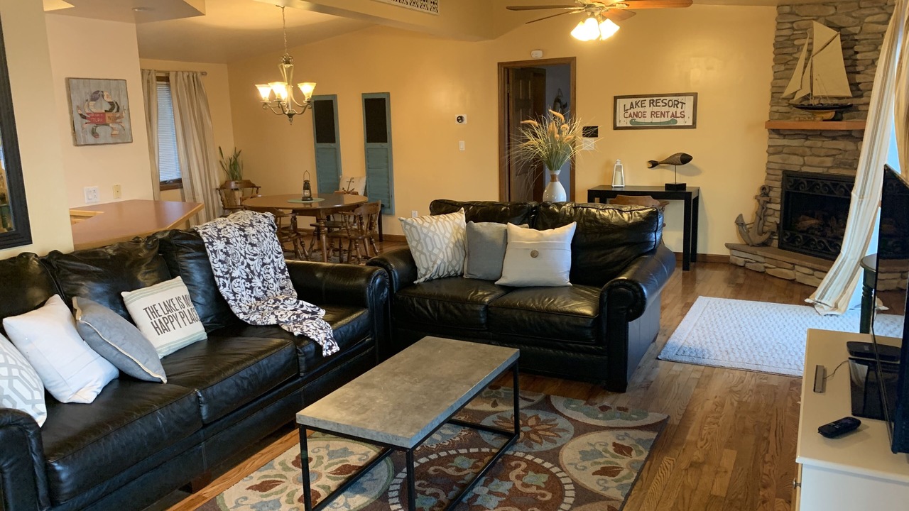 Photo of Livingroom in North Bay