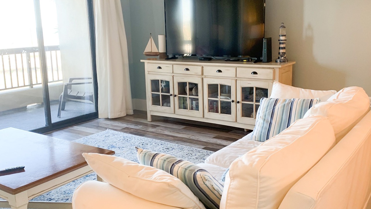 Photo of Livingroom in Mexico Beach