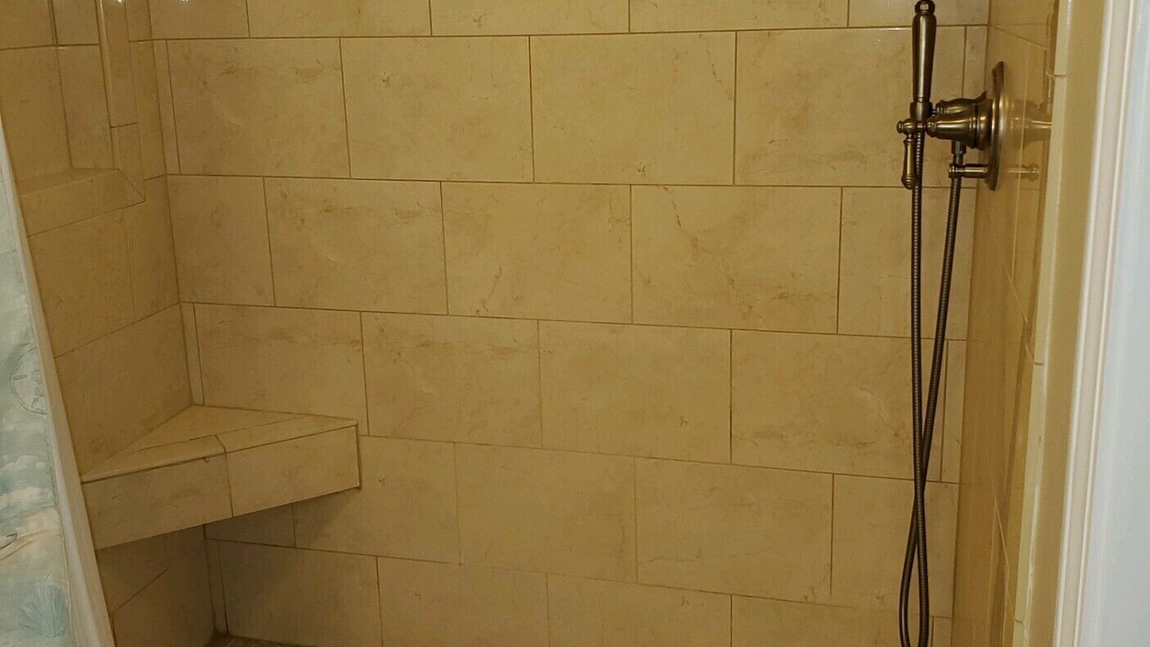 Photo of Bathroom in Holiday Isle