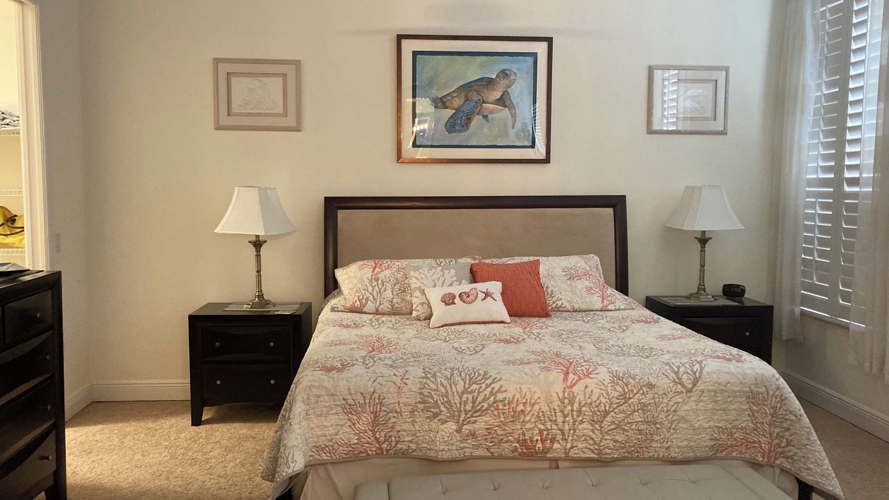 Photo of Bedroom in Holmes Beach