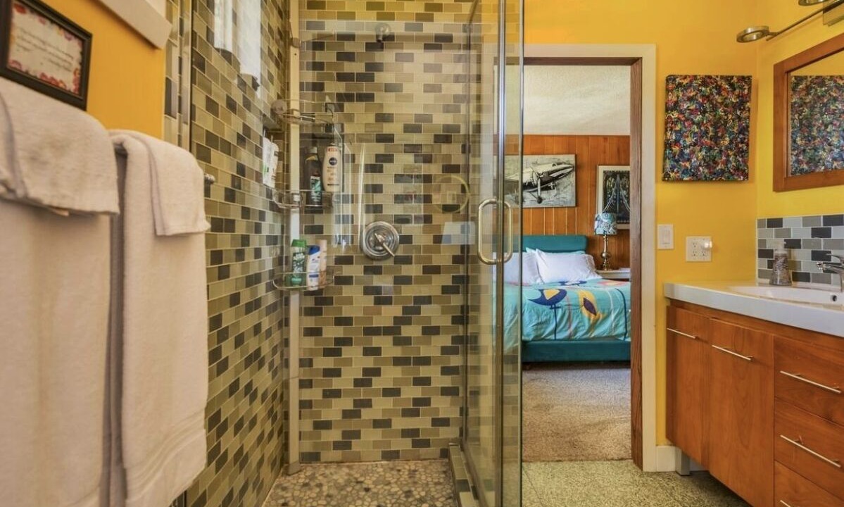 Photo of Bathroom in Camellia Shores
