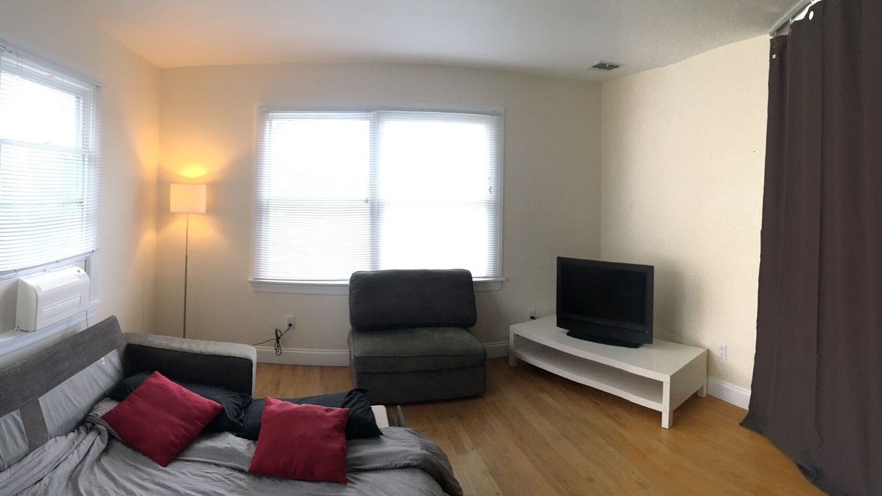 Photo of Livingroom in Mastic Beach