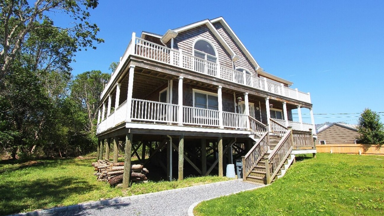 Photo of Outdoor in Mastic Beach