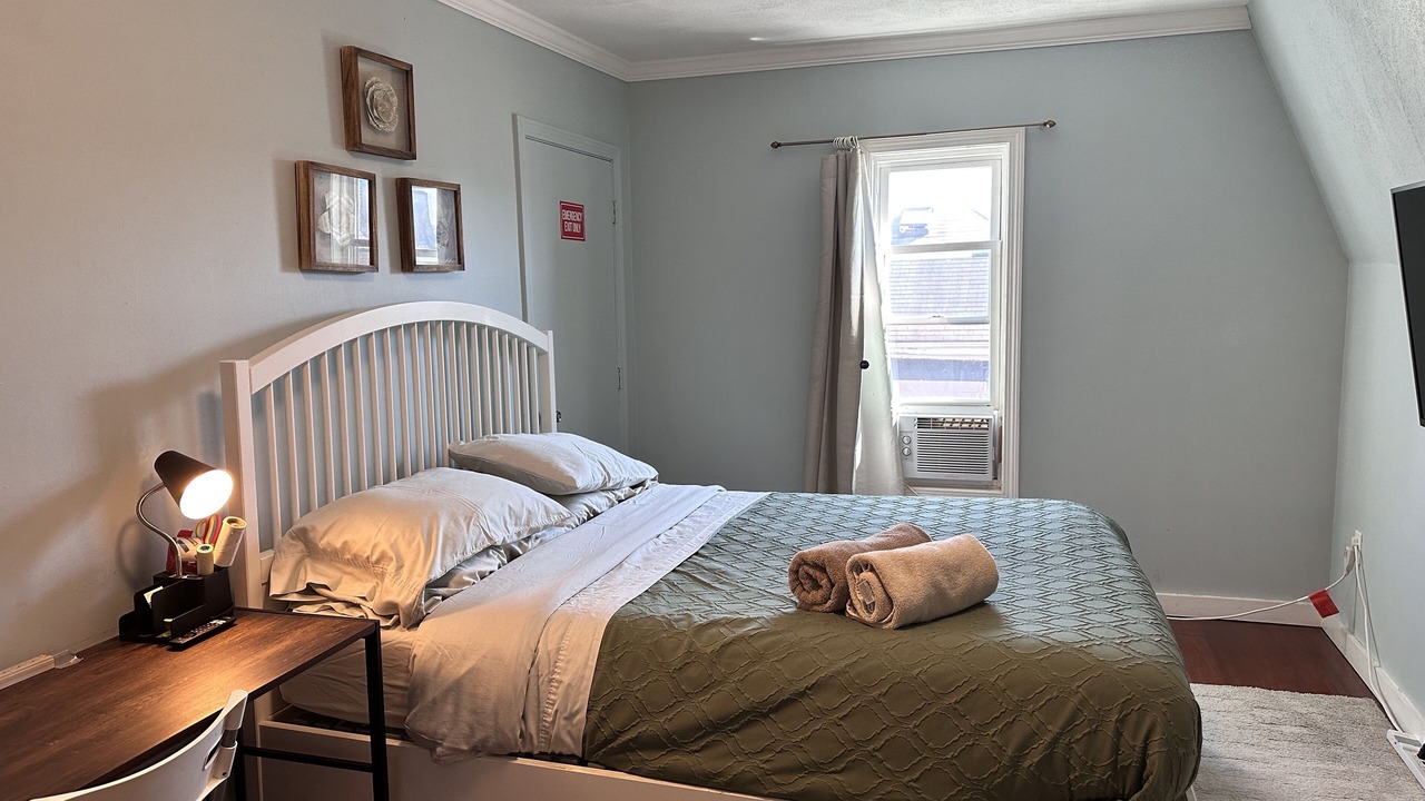 Photo of Bedroom in East Somerville