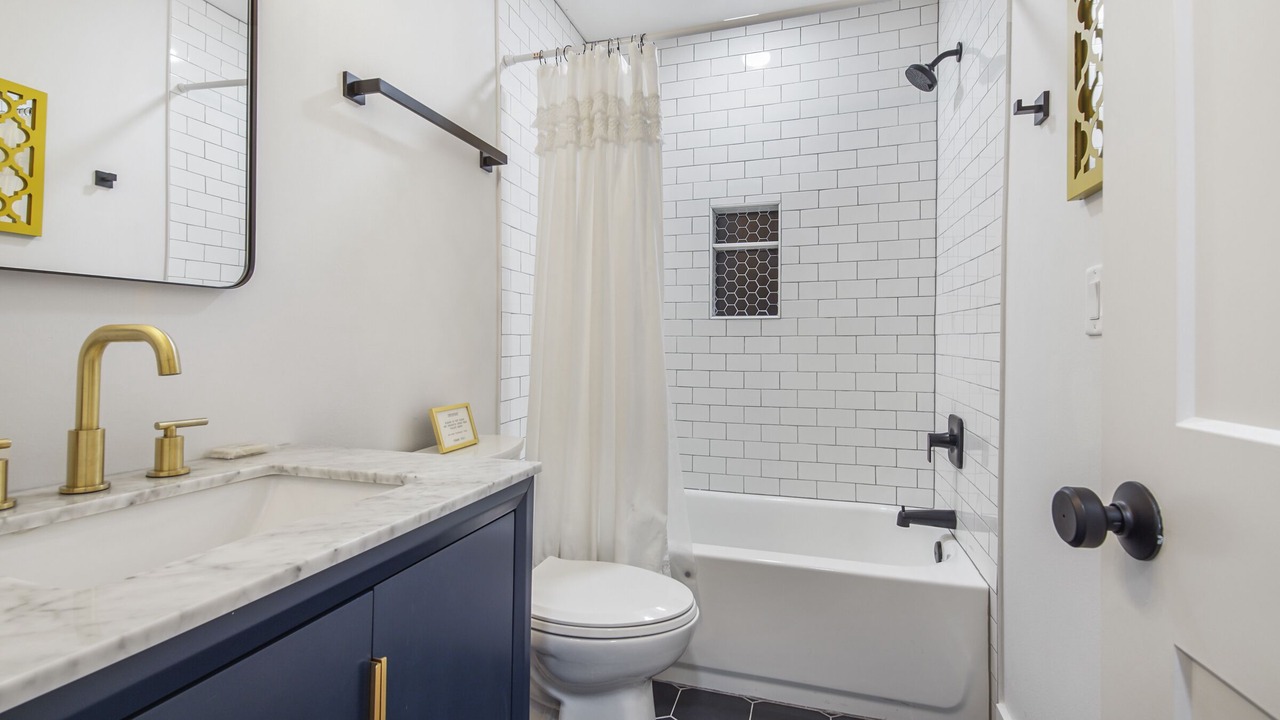 Photo of Bathroom in Santa Rosa Beach